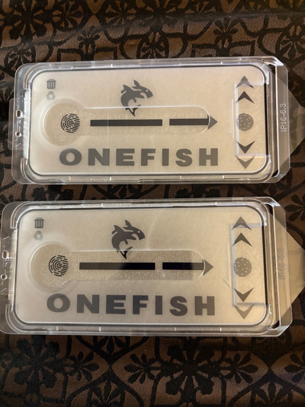Onefish Screen Protector - Blue Gradient Packaging - Picture 2 of 2